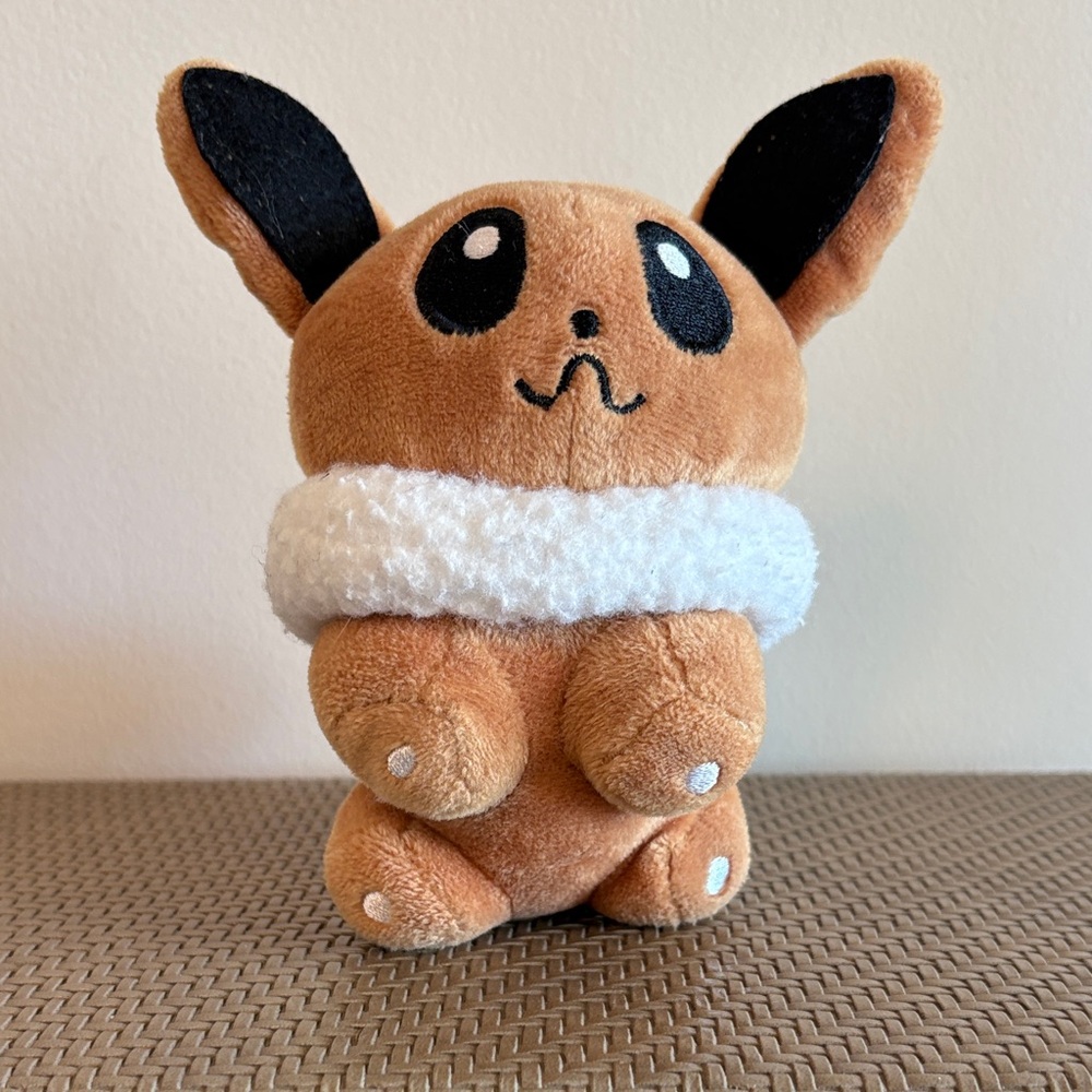 4-Pc Pokemon Eevee Plush Toys and Nanoblock Set - Picture 4 of 14